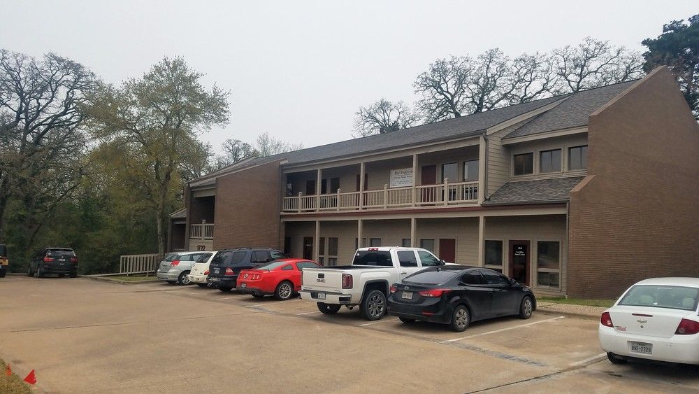 ± 974-2,143 SF Office Space | 1722 Broadmoor Drive | Bryan, TX: 1722 Broadmoor Dr, Bryan, TX 77802